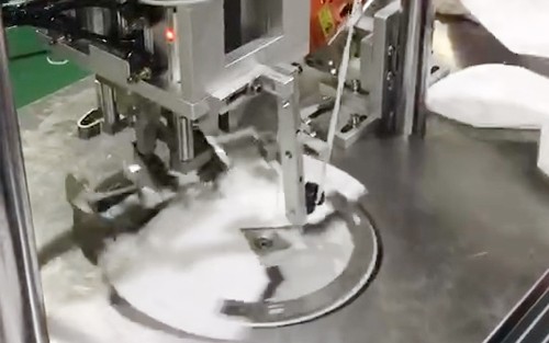 口罩點(diǎn)焊機(jī)的超聲波是什么呢？